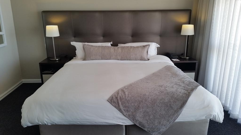 Lagoon Beach Hotel Apartments Cape Town Exterior foto