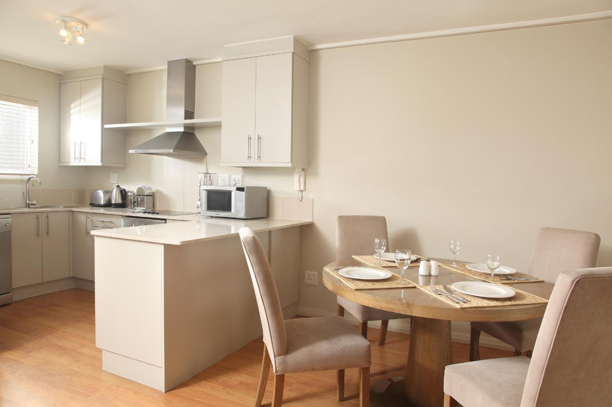 Lagoon Beach Hotel Apartments Cape Town Exterior foto
