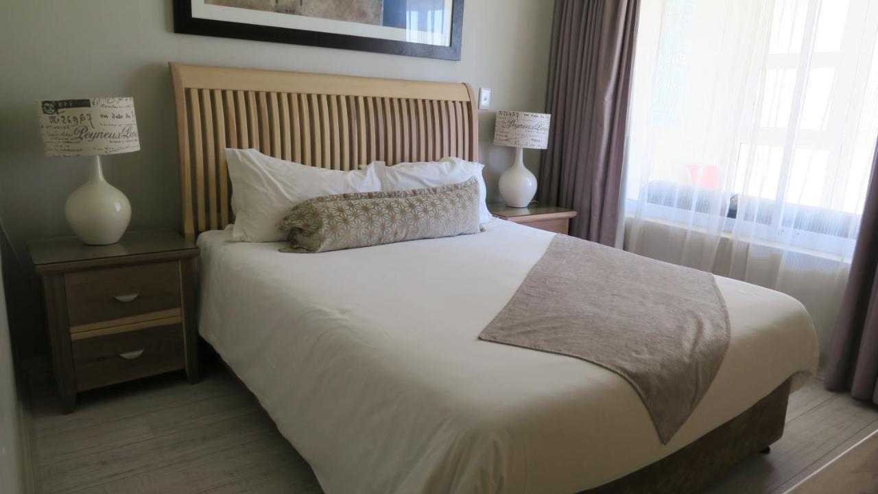 Lagoon Beach Hotel Apartments Cape Town Exterior foto