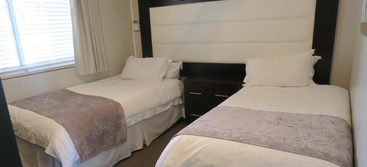 Lagoon Beach Hotel Apartments Cape Town Exterior foto